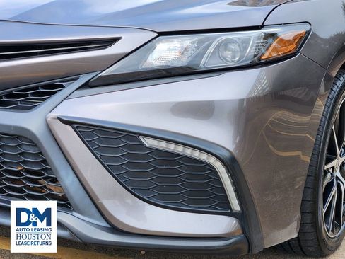 Used 2023 Toyota Camry SE image 10