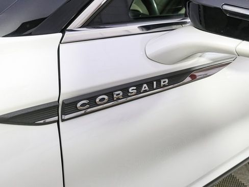 Used 2022 Lincoln Corsair Reserve w/ Elements Package image 7