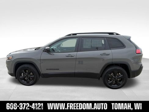 Used 2023 Jeep Cherokee Altitude Lux AWD/4WD image 3