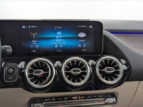 Used 2021 Mercedes-Benz GLA 250 image 28