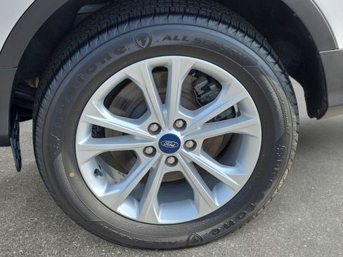 Used 2019 Ford Escape SEL image 32