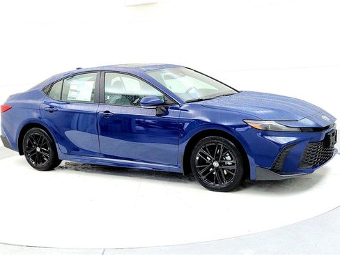 New 2026 Toyota Camry SE image 7