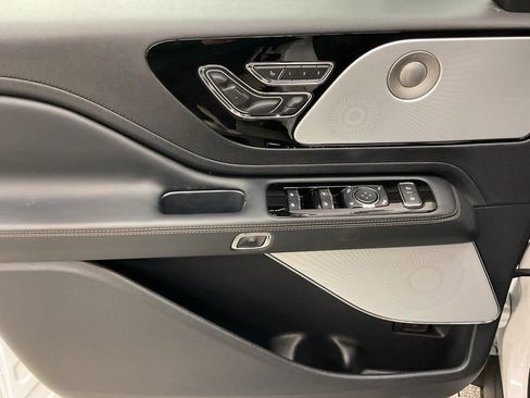 New 2026 Lincoln Aviator Reserve image 11