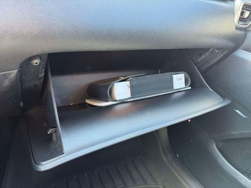 Used 2023 Kia Sorento SX Prestige image 32