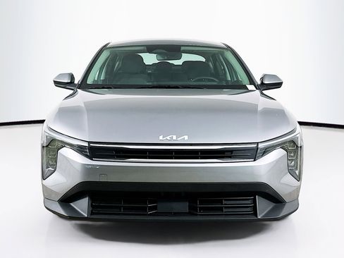 Used 2025 Kia K4 LXS image 2