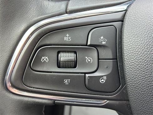 Used 2021 Buick Envision Avenir w/ Technology Package II image 36