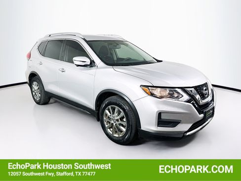 Used 2017 Nissan Rogue SV w/ SV Premium Package FWD image 1