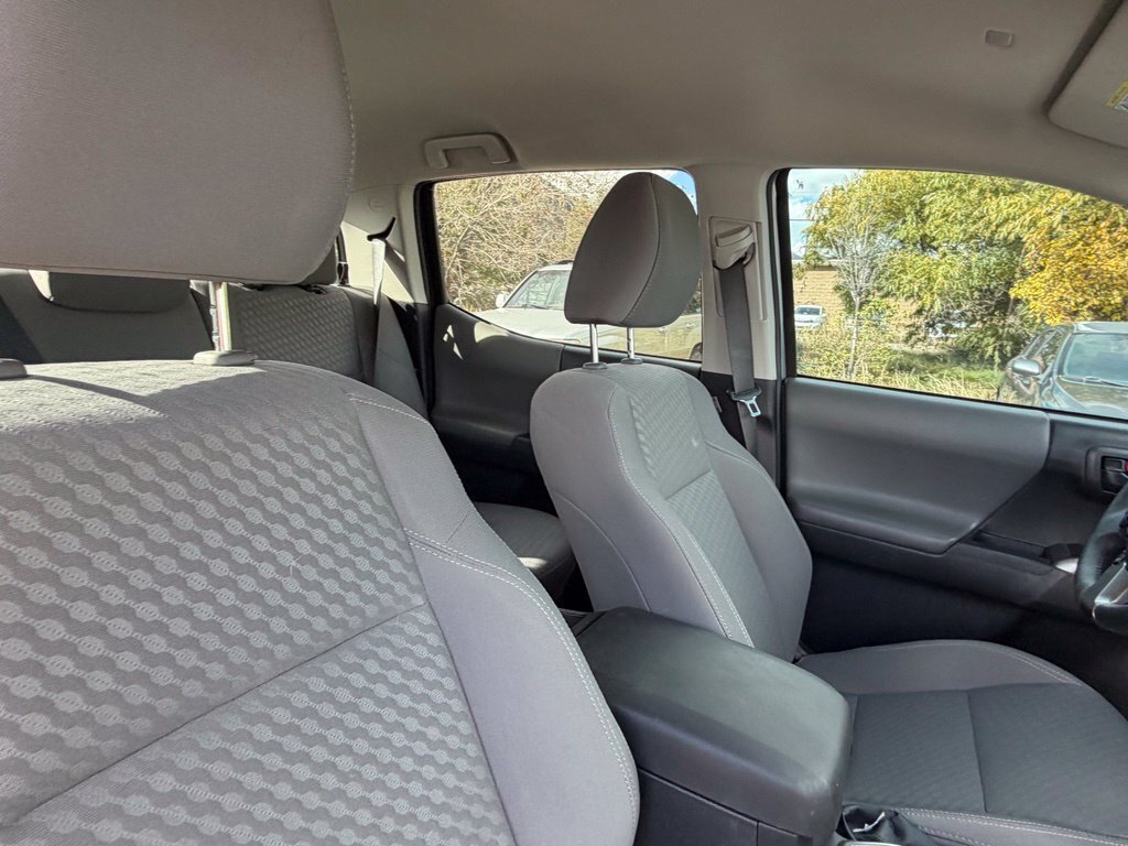 Used 2023 Toyota Tacoma SR5 w/ Technology Package AWD/4WD image 16