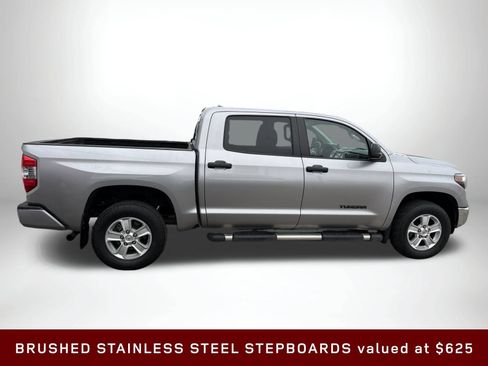 Used 2020 Toyota Tundra SR5 w/ SR5 Convenience Package AWD/4WD image 8