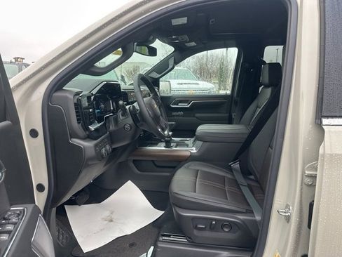 New 2026 Chevrolet Silverado 1500 High Country w/ LPO, Dark Essentials Package image 16