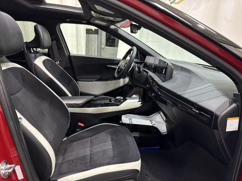 Certified 2023 Kia EV6 GT-Line w/ GT-Line Suede Seat Package AWD/4WD image 33