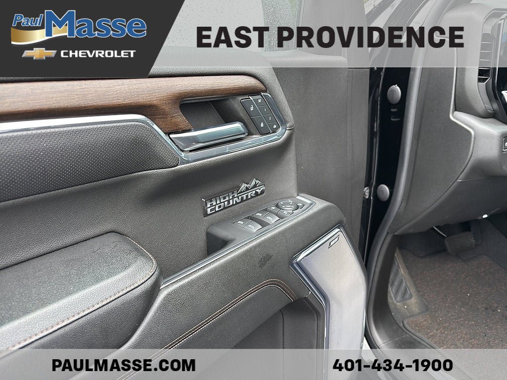 Certified 2024 Chevrolet Silverado 1500 High Country w/ Technology Package AWD/4WD image 11