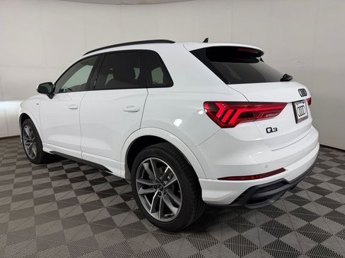 Certified 2025 Audi Q3 2.0T Premium w/ Convenience Package AWD/4WD image 3