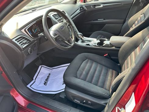 Used 2014 Ford Fusion SE w/ Equipment Group 201A FWD image 10