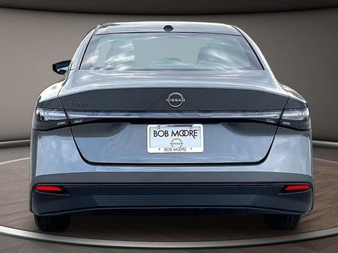 New 2027 Nissan Sentra S w/ Floor Mat Package FWD image 4