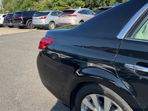 Used 2011 Toyota Avalon Limited FWD image 26