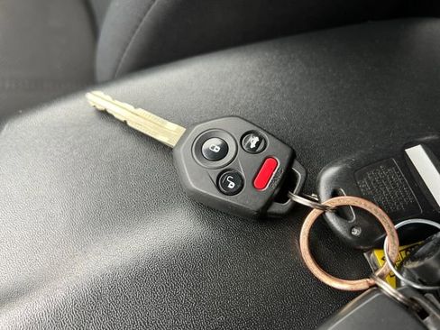 Used 2023 Subaru Crosstrek 2.0i image 30