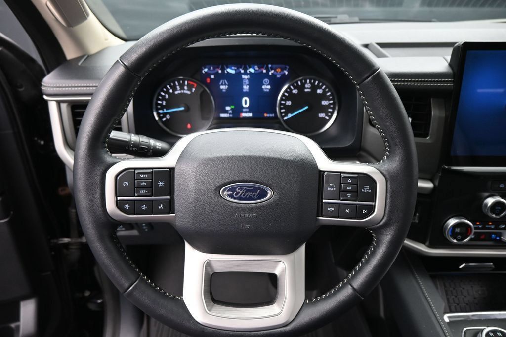 Certified 2024 Ford Expedition XLT AWD/4WD image 13