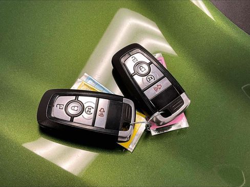 Certified 2022 Ford Bronco Wildtrak image 9