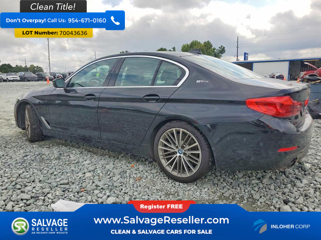 Used 2019 BMW 530e w/ Premium Package RWD image 3