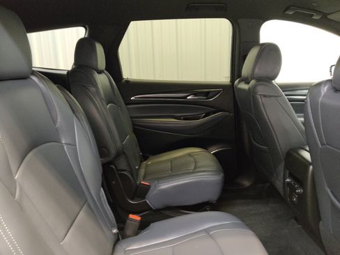 Used 2023 Buick Enclave Essence FWD image 19