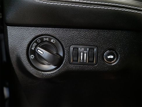 Used 2023 Dodge Challenger SRT Hellcat image 19