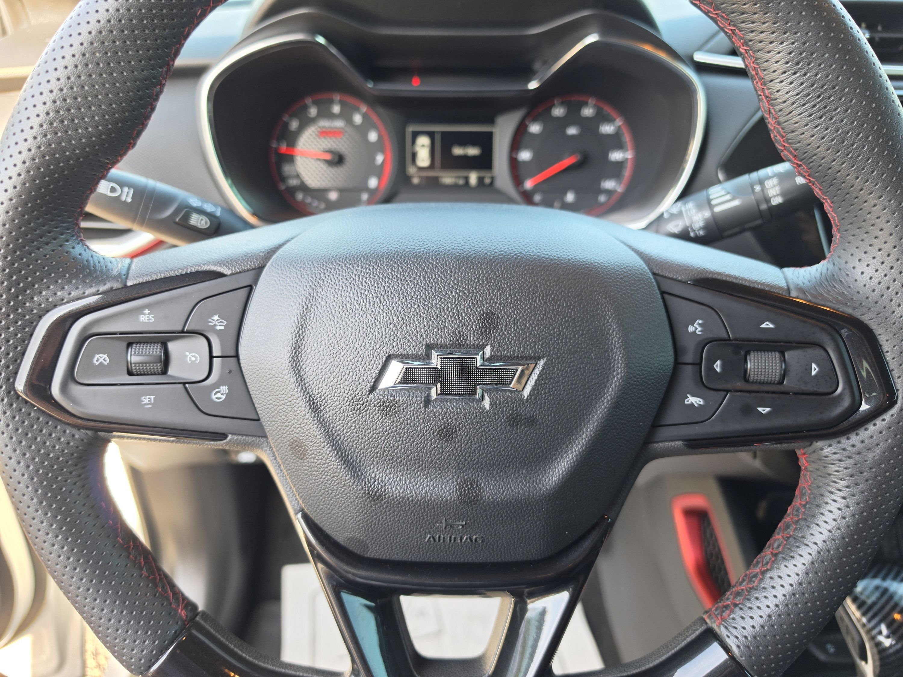 Used 2023 Chevrolet TrailBlazer RS FWD image 34