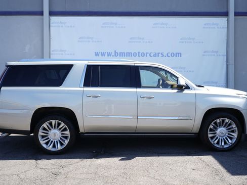 Used 2015 Cadillac Escalade ESV Platinum AWD/4WD image 7