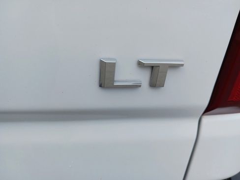 Used 2024 Chevrolet Silverado 2500 LT image 10