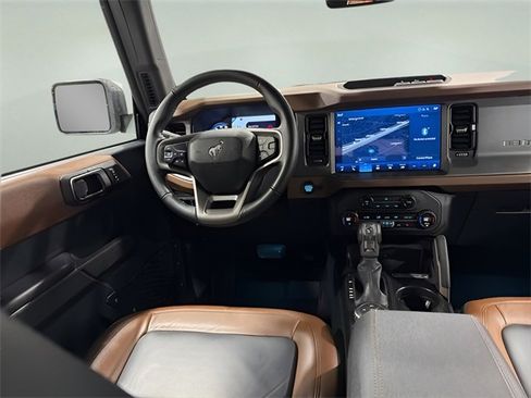 Used 2024 Ford Bronco Outer Banks image 25