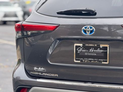 Used 2021 Toyota Highlander Platinum image 14