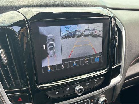 Used 2023 Chevrolet Traverse RS AWD/4WD image 23