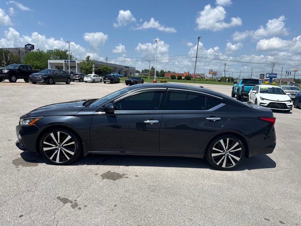 Used 2020 Nissan Altima 2.5 Platinum FWD image 6