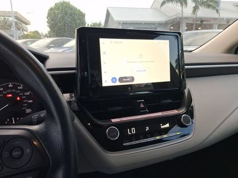 Used 2025 Toyota Corolla LE FWD image 19