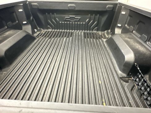 Used 2023 Chevrolet Silverado 1500 LT image 30