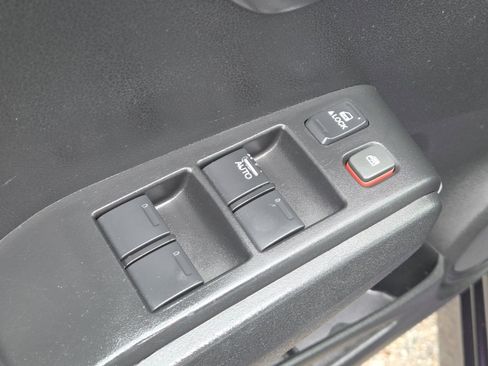 Used 2013 Honda Fit Sport image 22