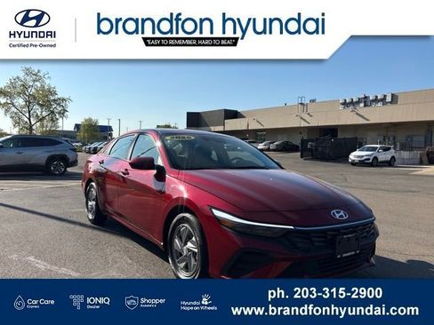 Certified 2026 Hyundai Elantra SE w/ Cargo Package FWD image 1