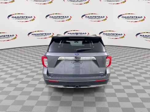 Used 2022 Ford Explorer XLT w/ Equipment Group 202A AWD/4WD image 7