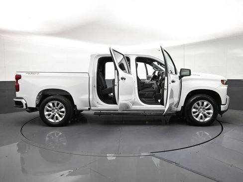Used 2021 Chevrolet Silverado 1500 Custom AWD/4WD image 32