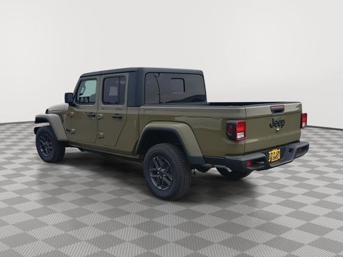 New 2025 Jeep Gladiator Sport AWD/4WD image 3