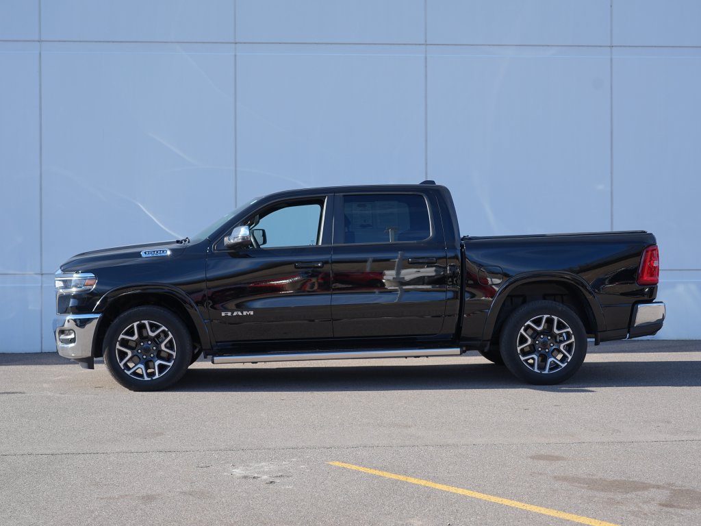 Used 2025 RAM 1500 Laramie AWD/4WD image 7