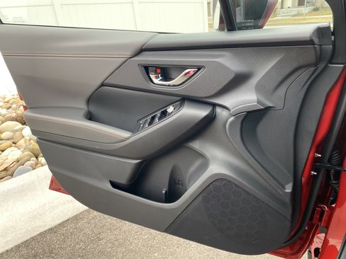 New 2026 Subaru Crosstrek 2.5i Limited w/ Crosstrek Mirror Package image 17