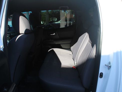 Used 2019 Toyota Tacoma TRD Sport w/ Technology Package RWD image 25