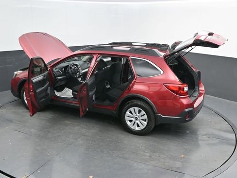Used 2018 Subaru Outback 2.5i Premium image 46
