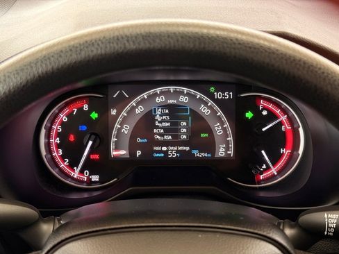 Used 2023 Toyota RAV4 XLE w/ Convenience Package image 24