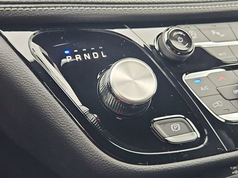 New 2026 Chrysler Pacifica Select image 20