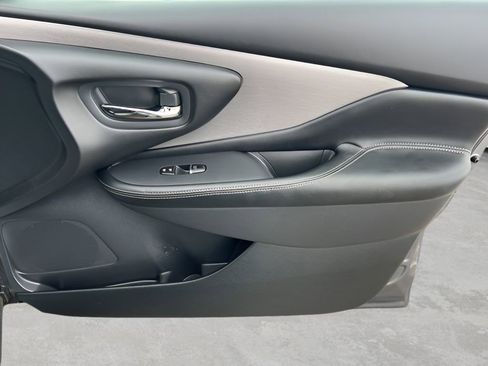 Used 2024 Nissan Murano SL image 10