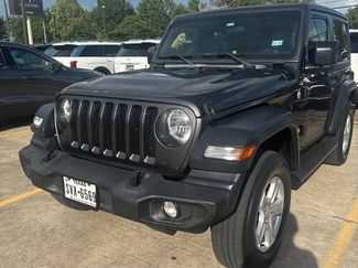 Used 2019 Jeep Wrangler Sport AWD/4WD video 1