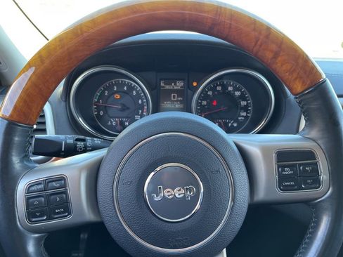 Used 2012 Jeep Grand Cherokee Overland image 13