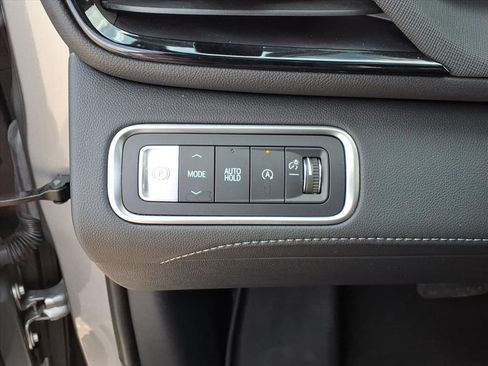 Used 2025 Buick Enclave Preferred FWD image 20